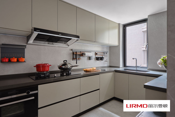 湖南麗爾曼頓家居集團,定制家具,全屋實木定制；